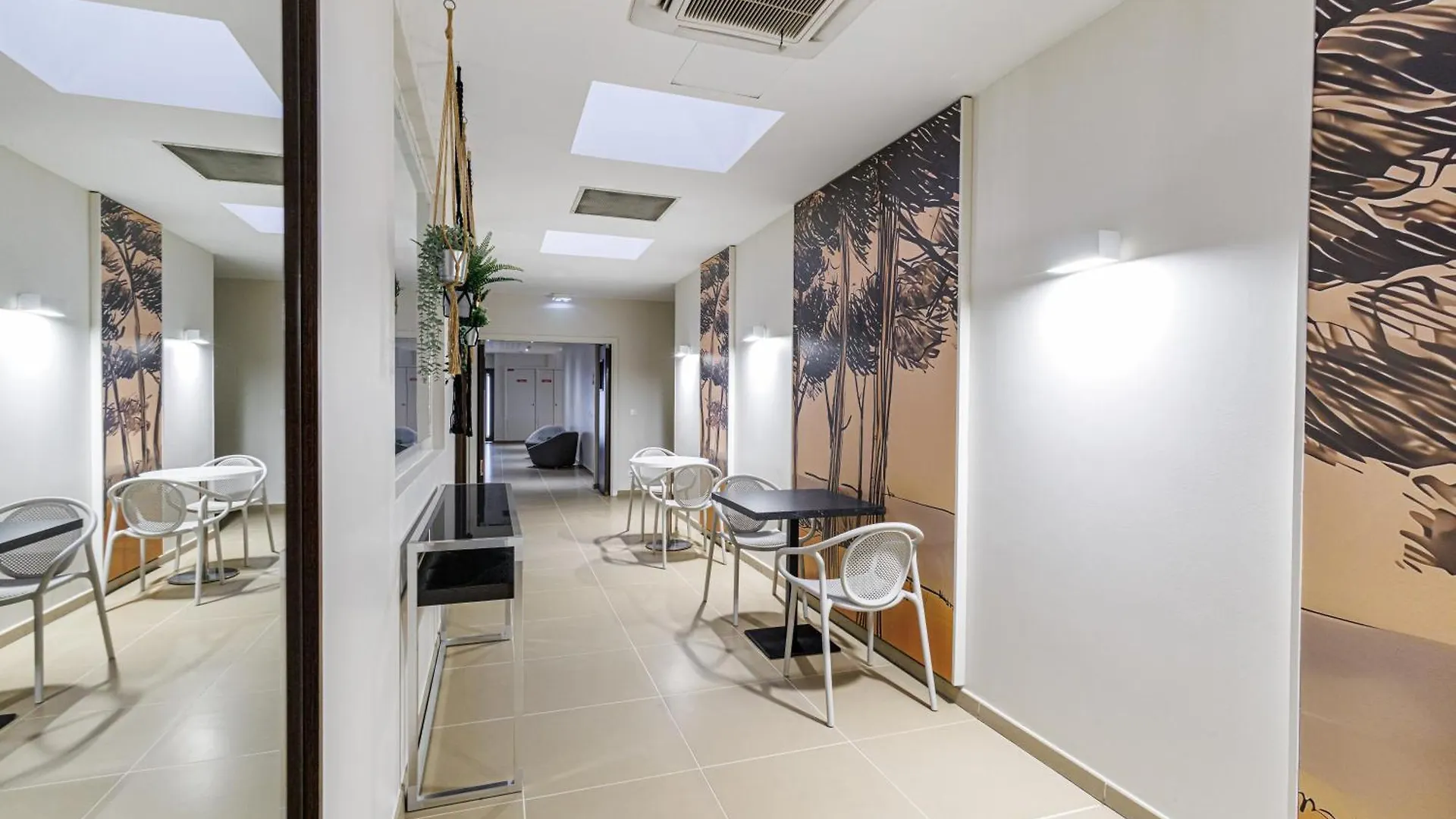 Adagio Nice Centre Aparthotel