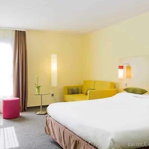 Ibis Styles Centre Port Nizza